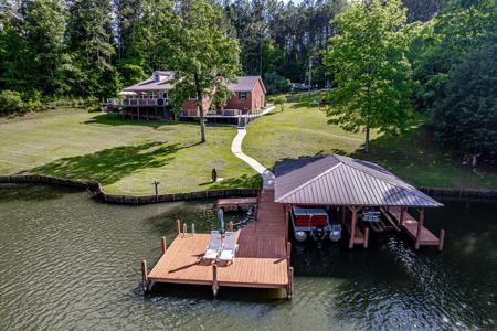 2122 Harbour Point Dr.