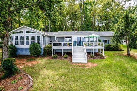 111 C Sportsman Terrace NE