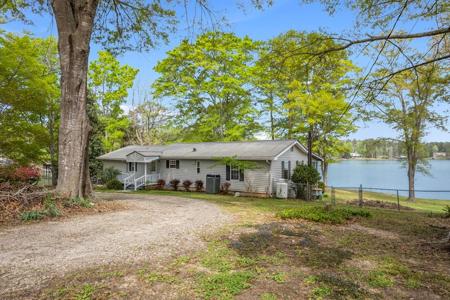 349 Lair Rd