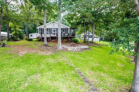 156 Anchor Pointe Drive