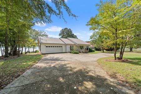 220 ROCKVILLE SPRINGSDRIVE