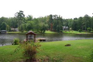 155 Lakeview Circle
