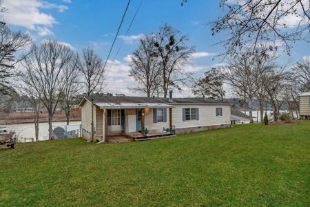 289 SW Burtom Rd