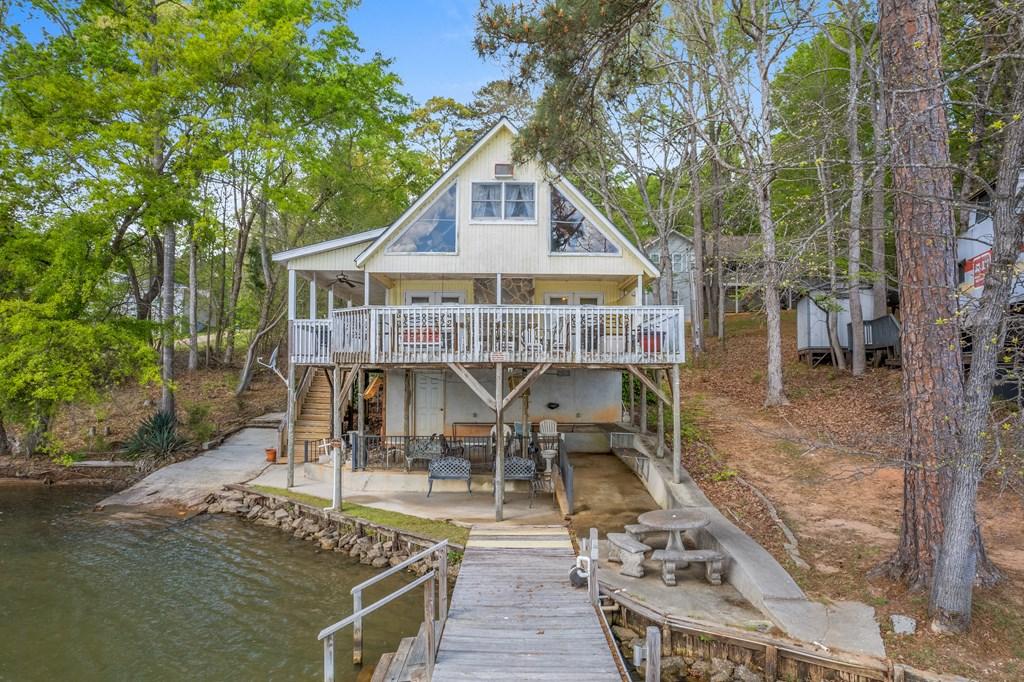 Image 3: Lakeview of House
