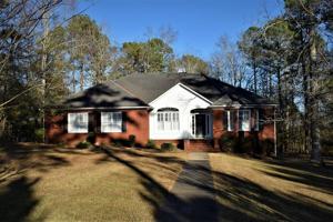 127 NE Waters Edge Drive
