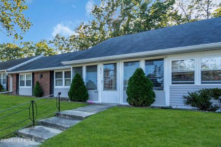 282 Huntington Drive