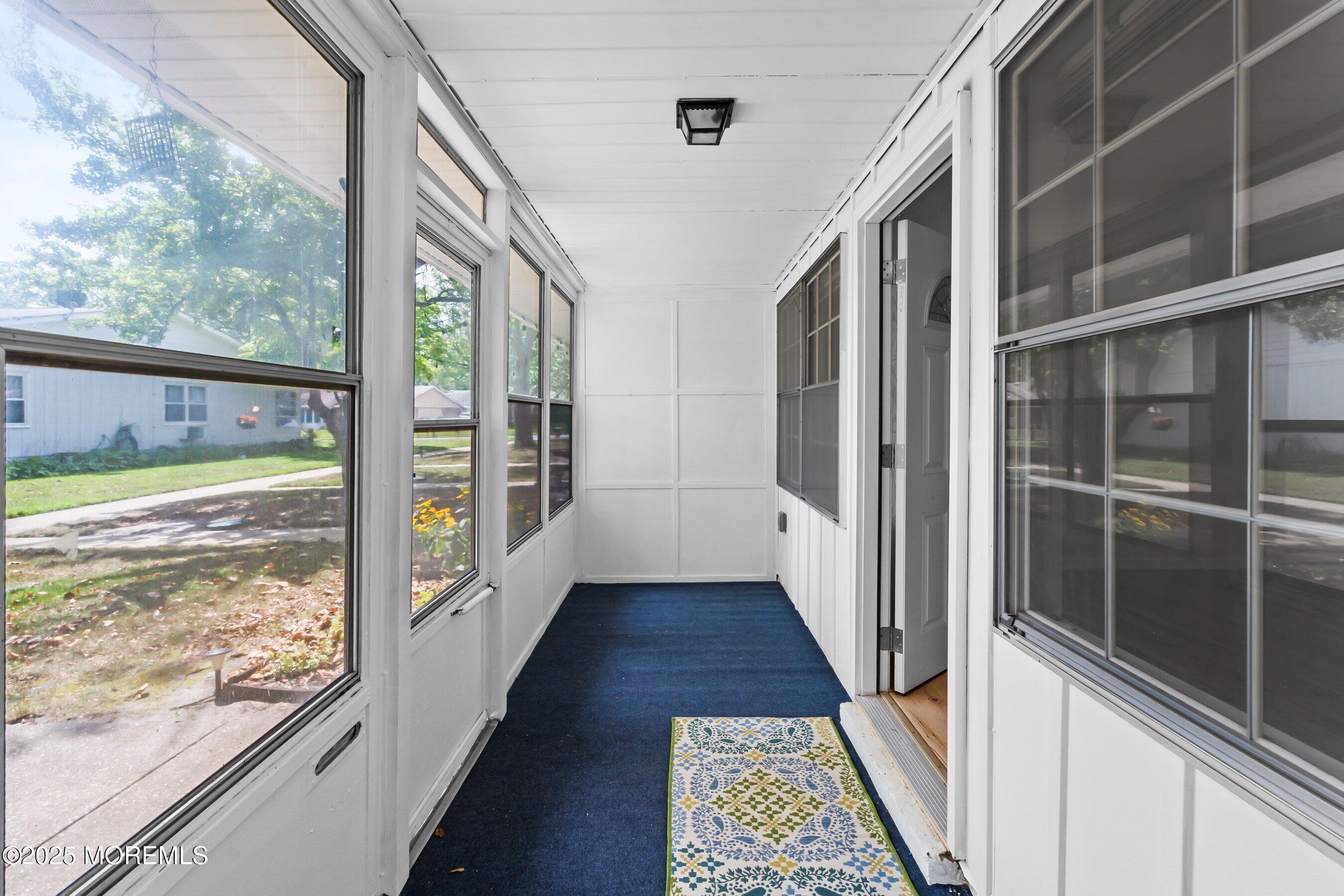 Image 3: Sunroom 1B