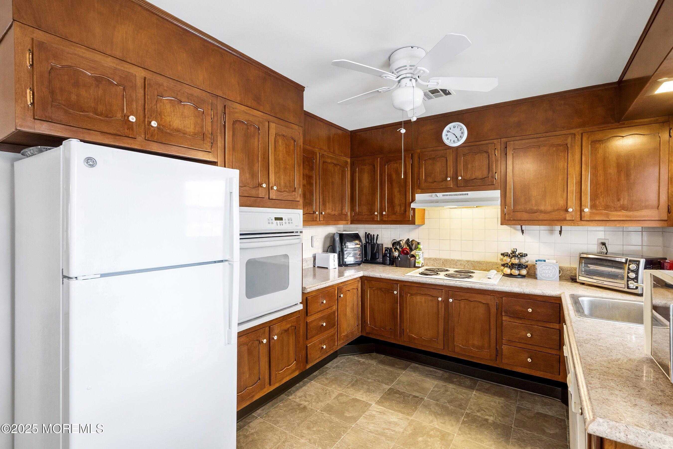 Image 2: 04-Kitchen 1A