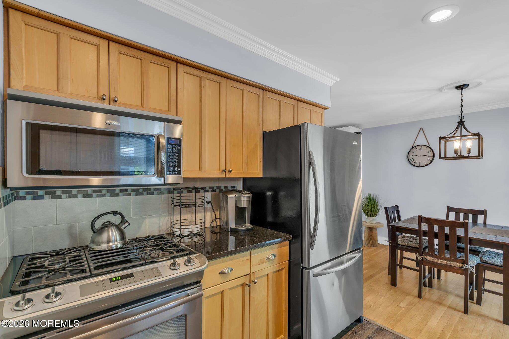 Image 3: 19-web-or-mls-DSC00066