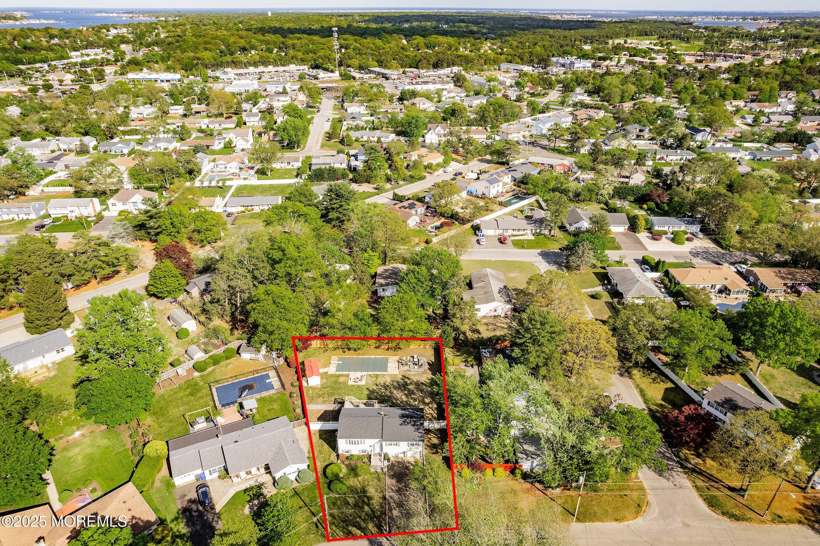 Image 3: Front Aerial with outline