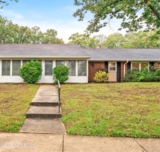 111B Edinburgh Lane