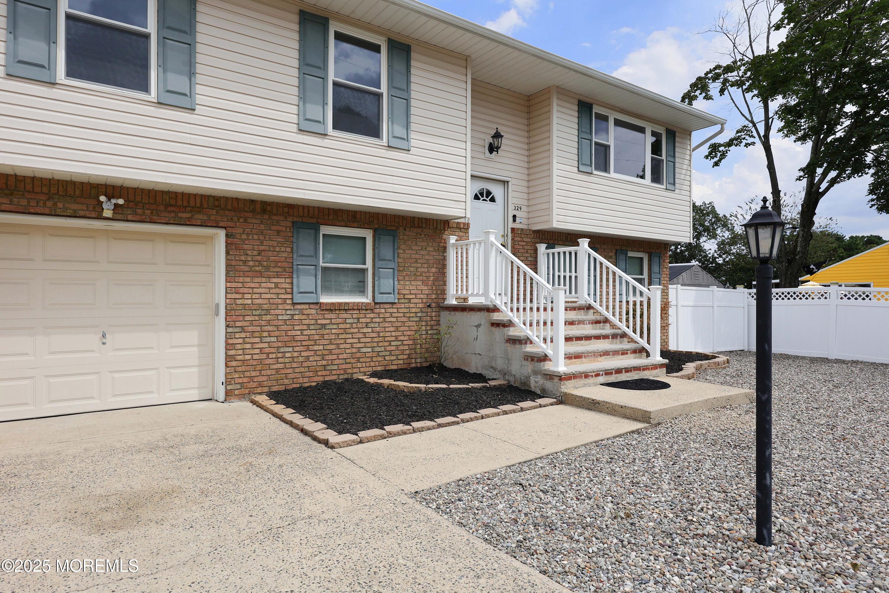 Image 4: 758A5822_3_4_5_6