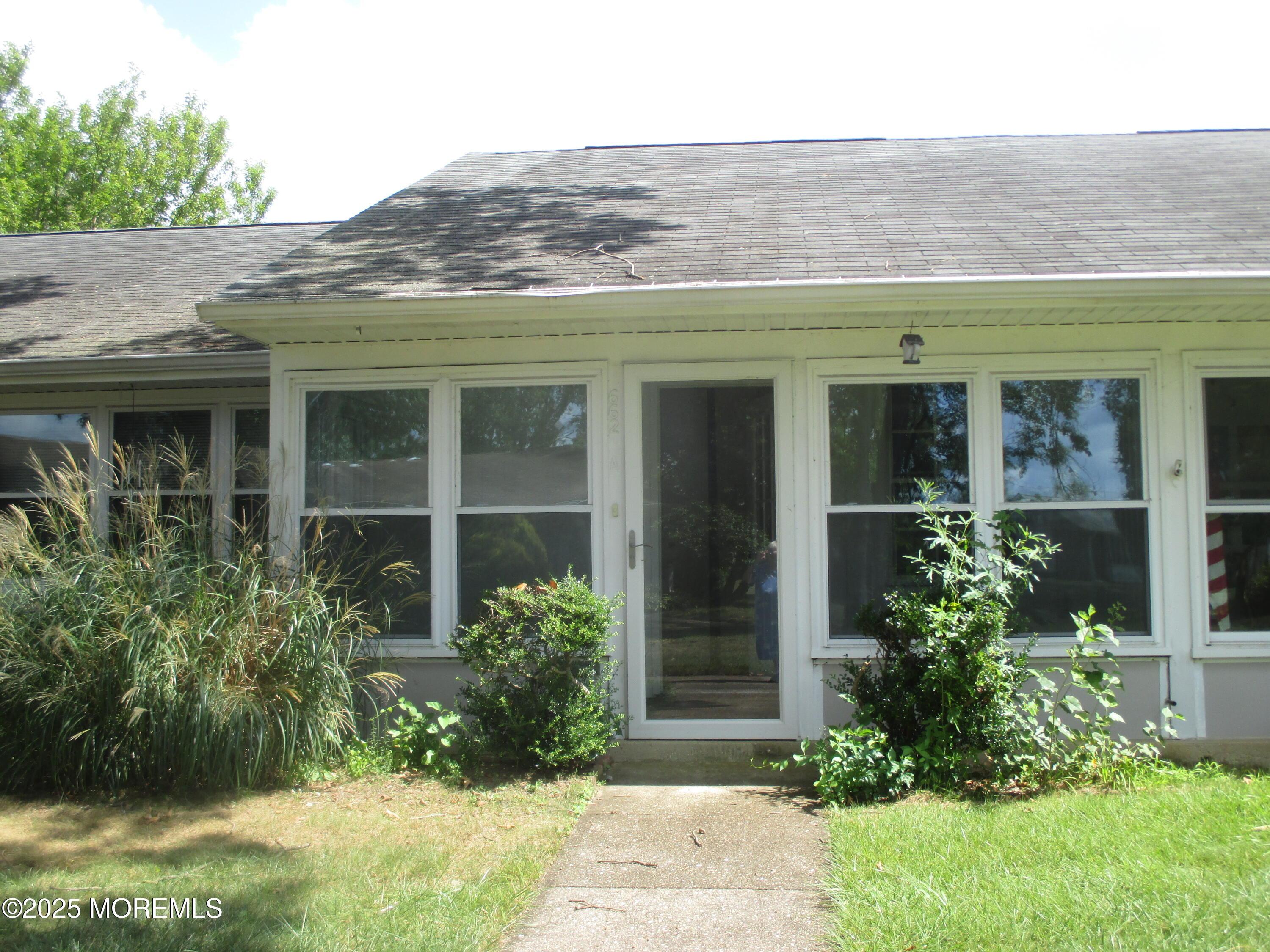 Image 1: Front