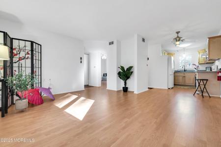 47 E Cambridge Court