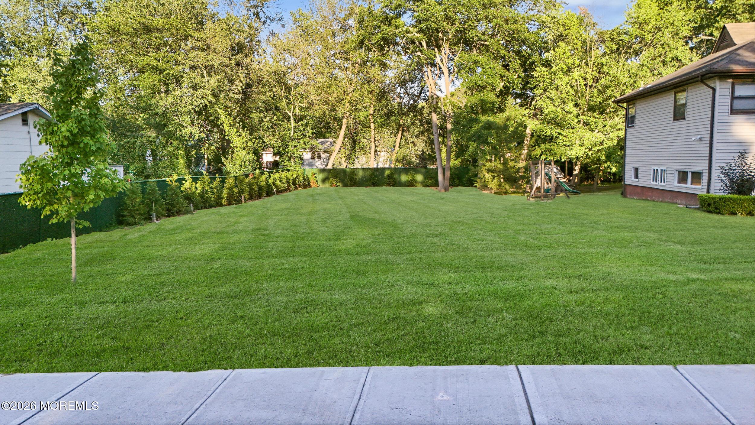 Image 2: 41 sunset rd_01