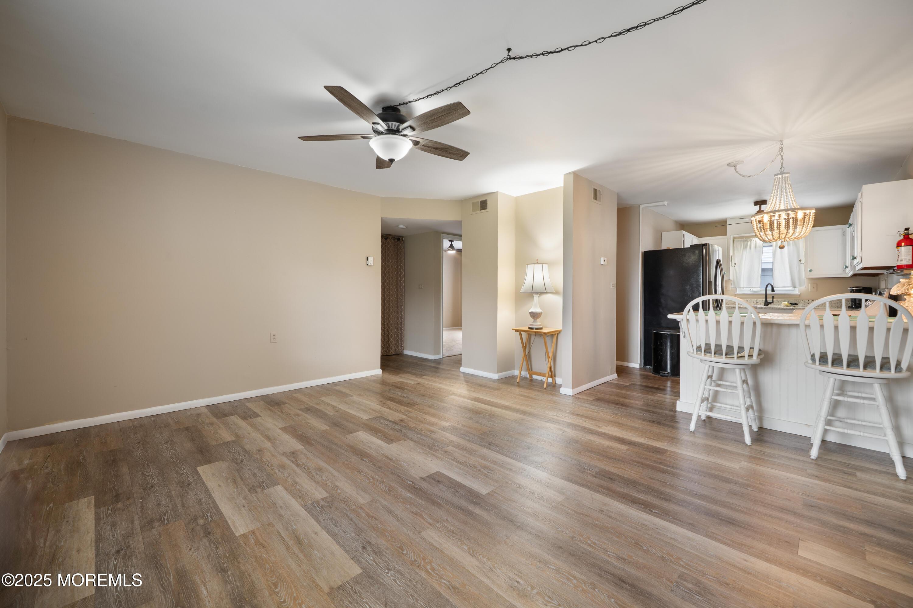 Image 4: SEV03563-Edit