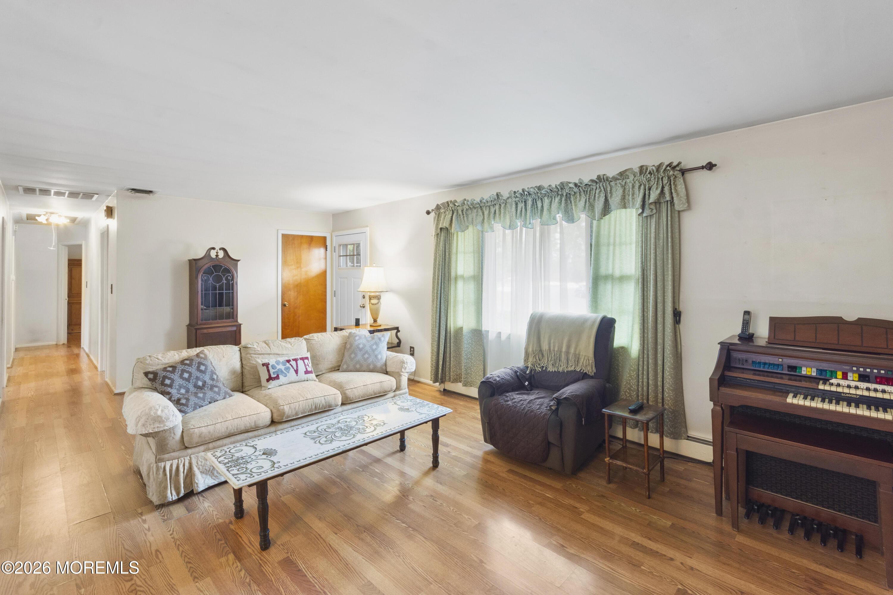 Image 4: DSC_0009 (2026-03-08T23_17_54.013)