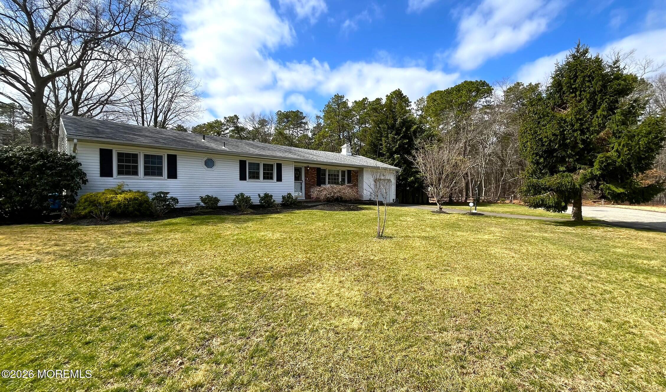 Image 2: 2 front (2)