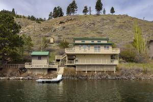 2890 Holter Lakeshore