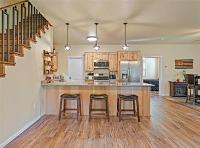 1382 La Brant Road
