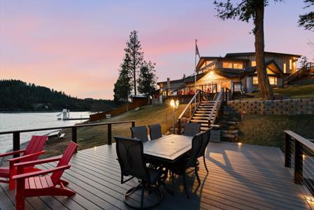 122 Treasure Island Way