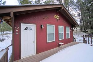 40 Pine Cone Lane
