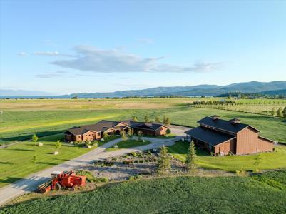 770 Highway 82