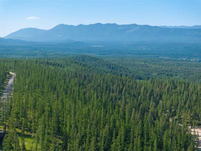 220 Chinook Lake Lane