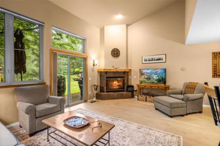 1750 E Lakeshore Drive