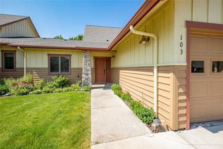 103 Crescent Landing