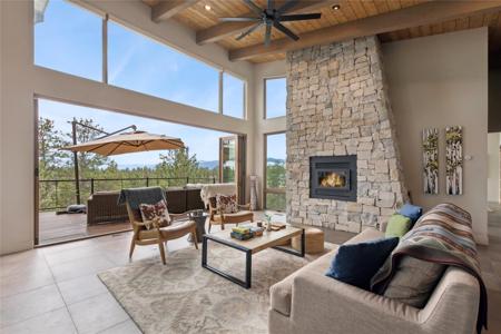 280 Cowgirl Cove