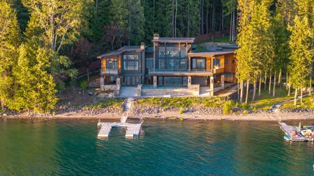 36 E Lakeshore Court