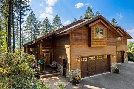 1963 Ridge Crest Drive