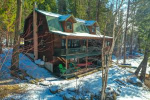 13915 Moon Drive