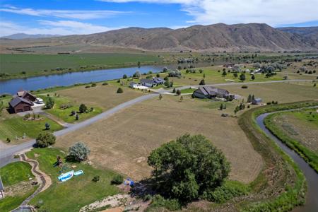 44 Missouri View Loop