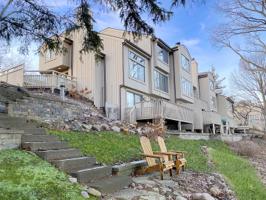 521 Shoreline Road