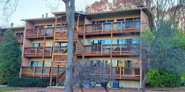5854 Forest View Road