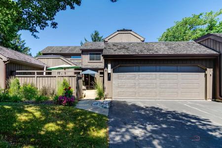 236 Thornhill Court