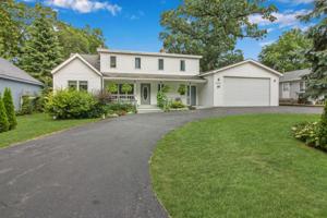 3422 Oakwood Drive