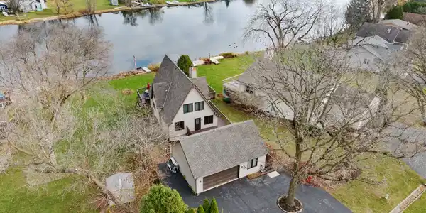 1206 Candlewick Drive