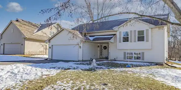 538 NE Bounty Drive