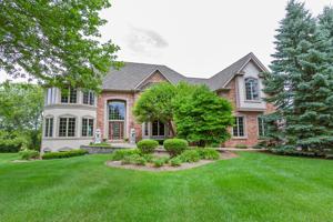 9385 Nicklaus Lane