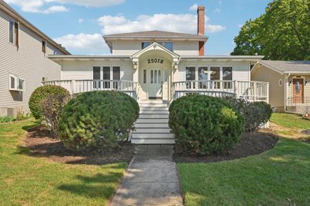 25018 W Lake Shore Drive