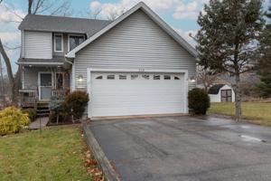 528 BEECHWOOD Drive