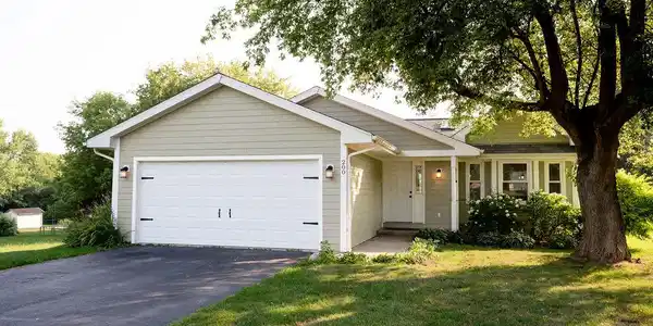 200 Marquette Drive SW