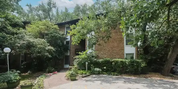 5539 East Lake Drive