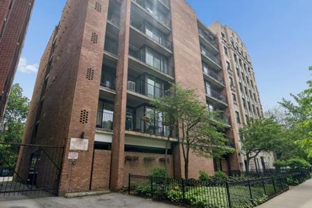 651 W Sheridan Road