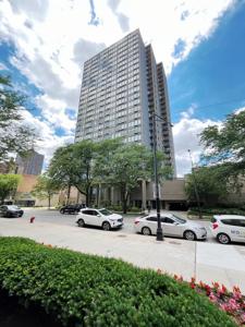 5320 N Sheridan Road