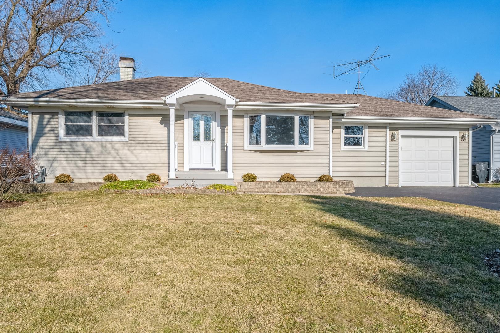 1902 Fairfield Road, Lindenhurst, IL lhrmls00860002