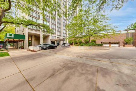 5455 N Sheridan Road